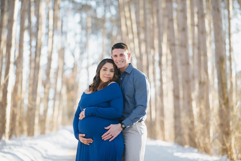expecting parents in minnesota woods